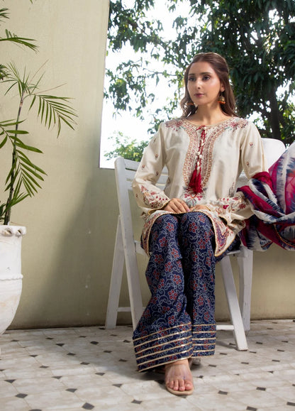 Roya Farshi 3PC – Festive Embroidered Lawn Suit